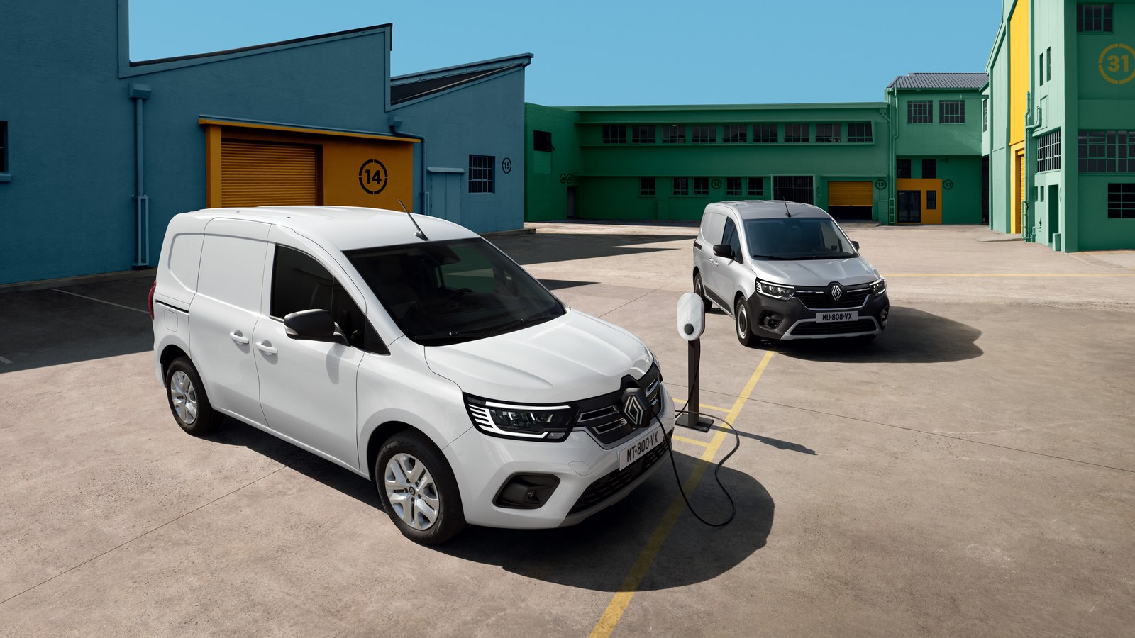 Renault Kangoo E-Tech Yenilendi: Renault 5'in 52 kWh Bataryası, 100 kW'a Kadar Hızlı Şarj ve İki Yeni Motor