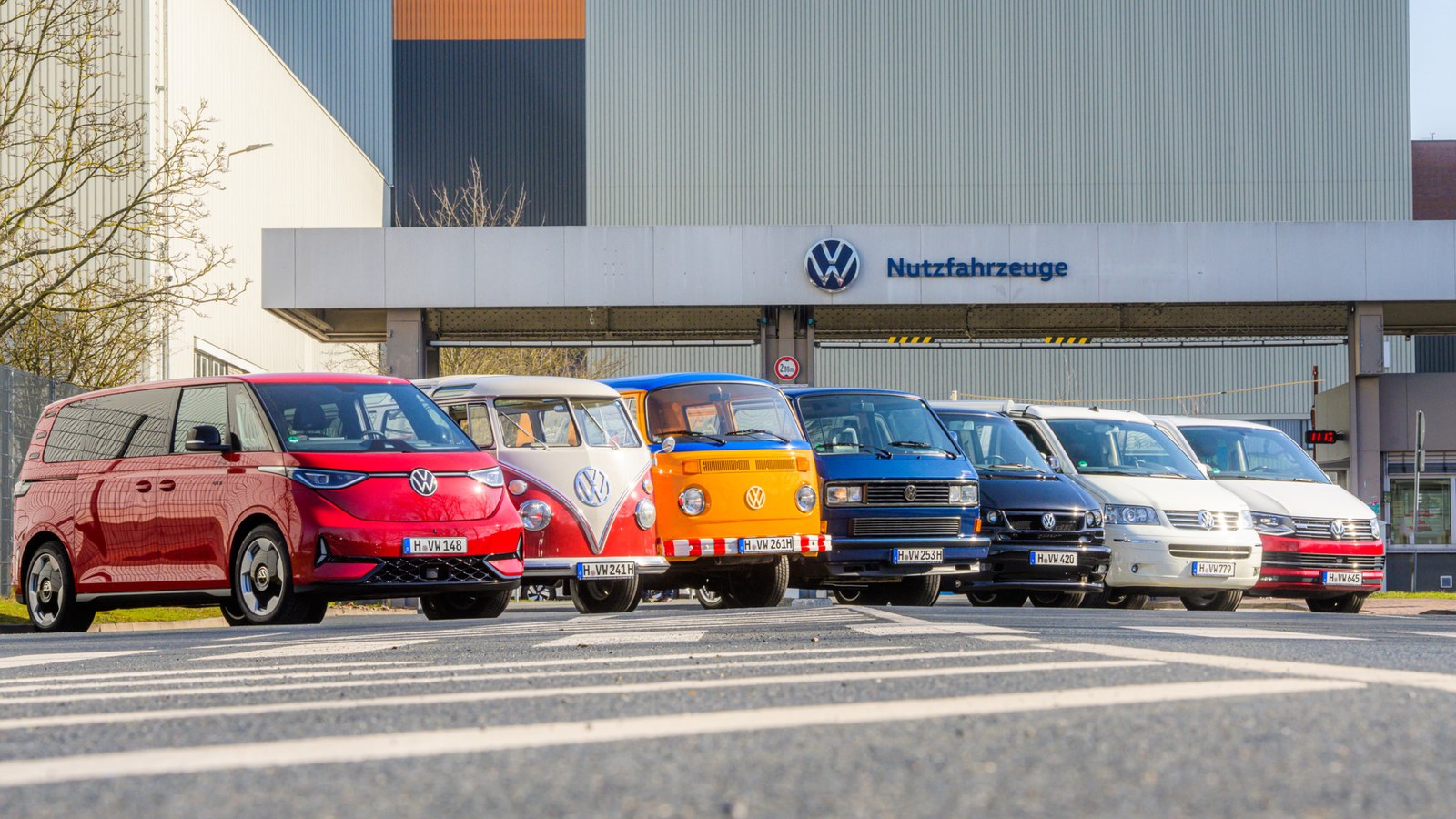 VW'nin Hannover Fabrikası Neden Yarı Kapasite Çalışıyor? Cevap Türkiye'de