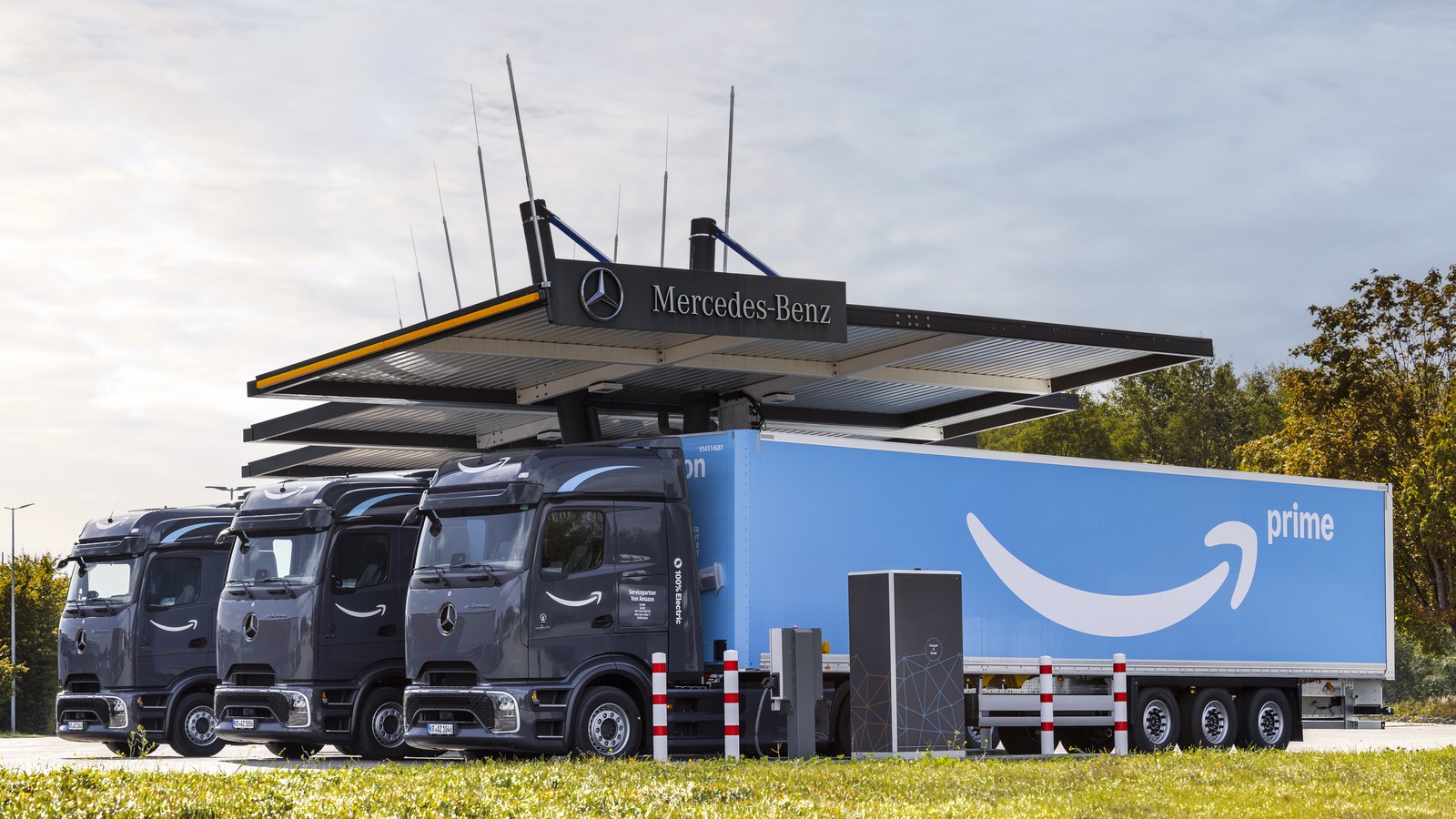 Amazon'un İlk Elektrikli Mercedes Kamyonları Almanya'da Yolda: Asıl Soru Şarj Gücü
