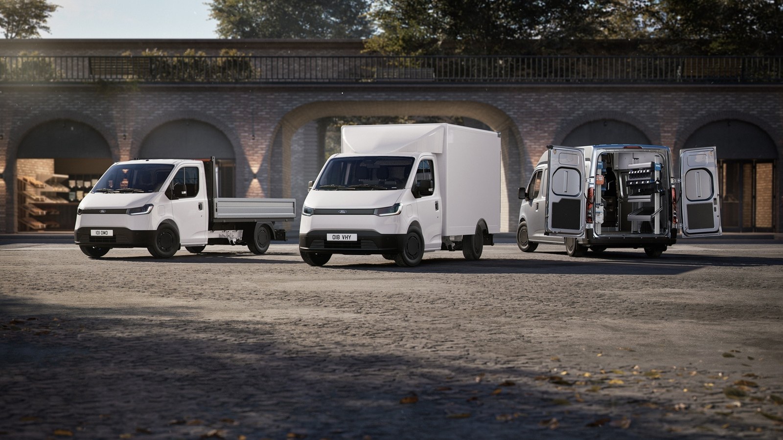 Ford Pro, Elektrikli Transit City'nin Kutu Kasa ve Düz Kasa Versiyonlarını IAA'da Gösterdi