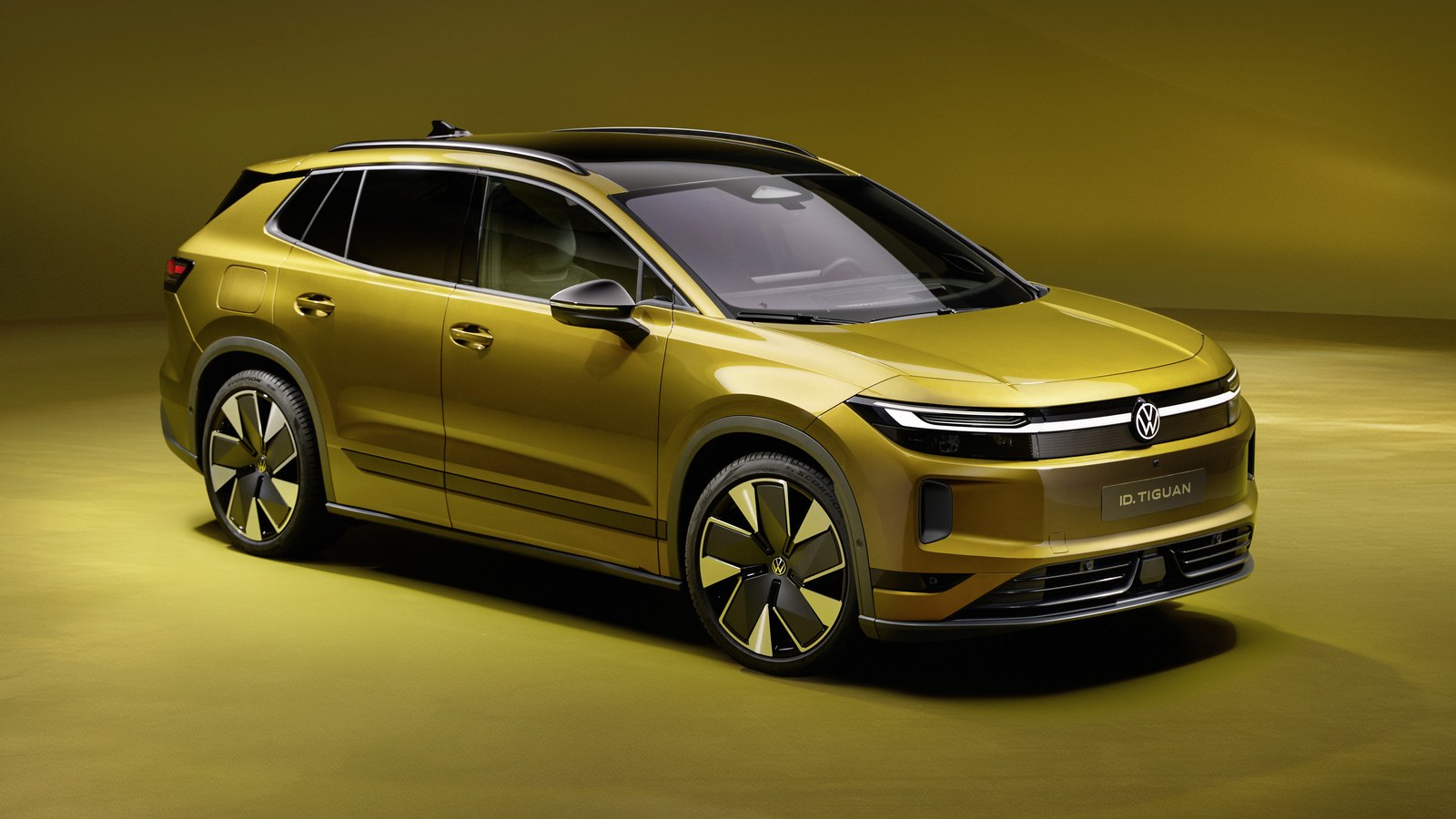 Volkswagen ID. Tiguan Tanıtıldı: ID.4 ve ID.5'in Yerini Alıyor, Almanya'da 13 Ekim'de 42.695 Euro'dan Ön Satışa Çıkıyor