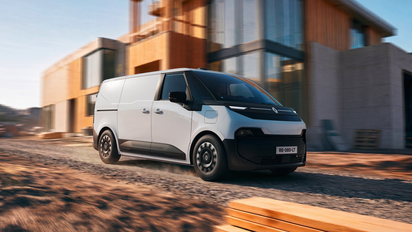 Yeni Renault Trafic E-Tech Elektrik: 800 Volt Mimari, Şehirde 690 Km'ye Kadar Hedef