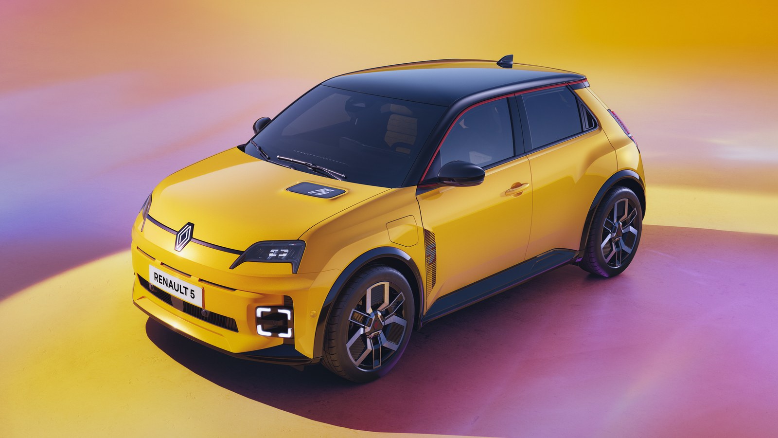 VW ID. Polo - Renault R5 E-Tech Karşılaştırıldı: Biri Türkiye'de Satılıyor, Diğeri Hâlâ Yolda