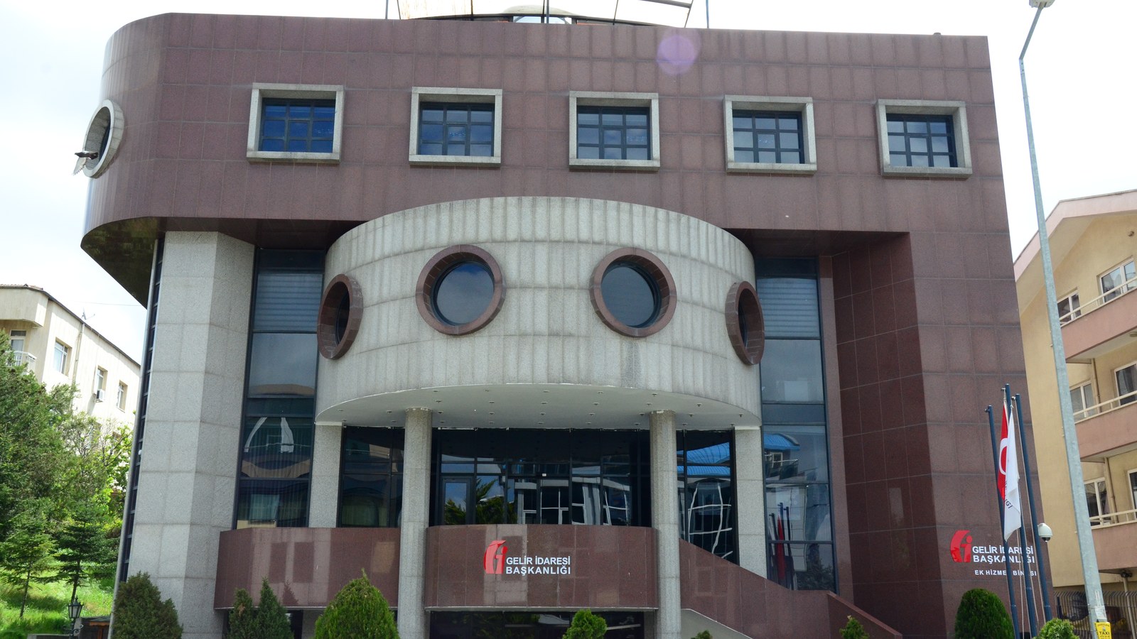 Engelliler ÖTV'siz Araç Nasıl Alır? 2026 Bedel Sınırı, Şartlar ve 5 Yıl Kuralı