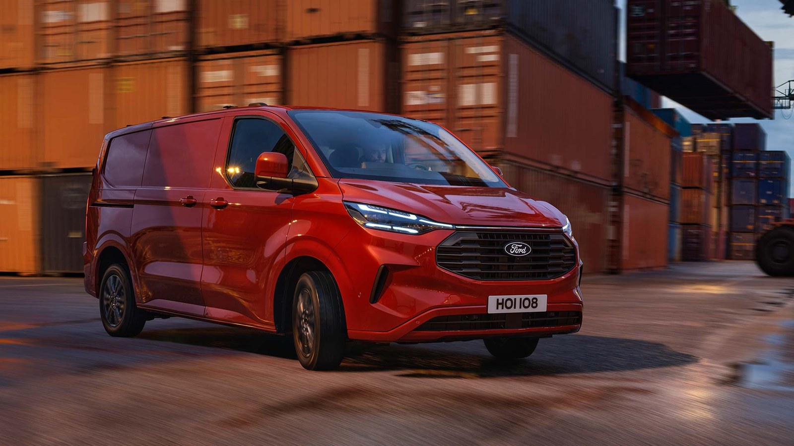 Kocaeli'de Üretilen Ford Transit Custom İçin Yakıt Sızıntısı Geri Çağırması: Dünyada 30.208 Araç